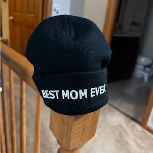 Black 'Best Mom Ever’ Beanie NWT
